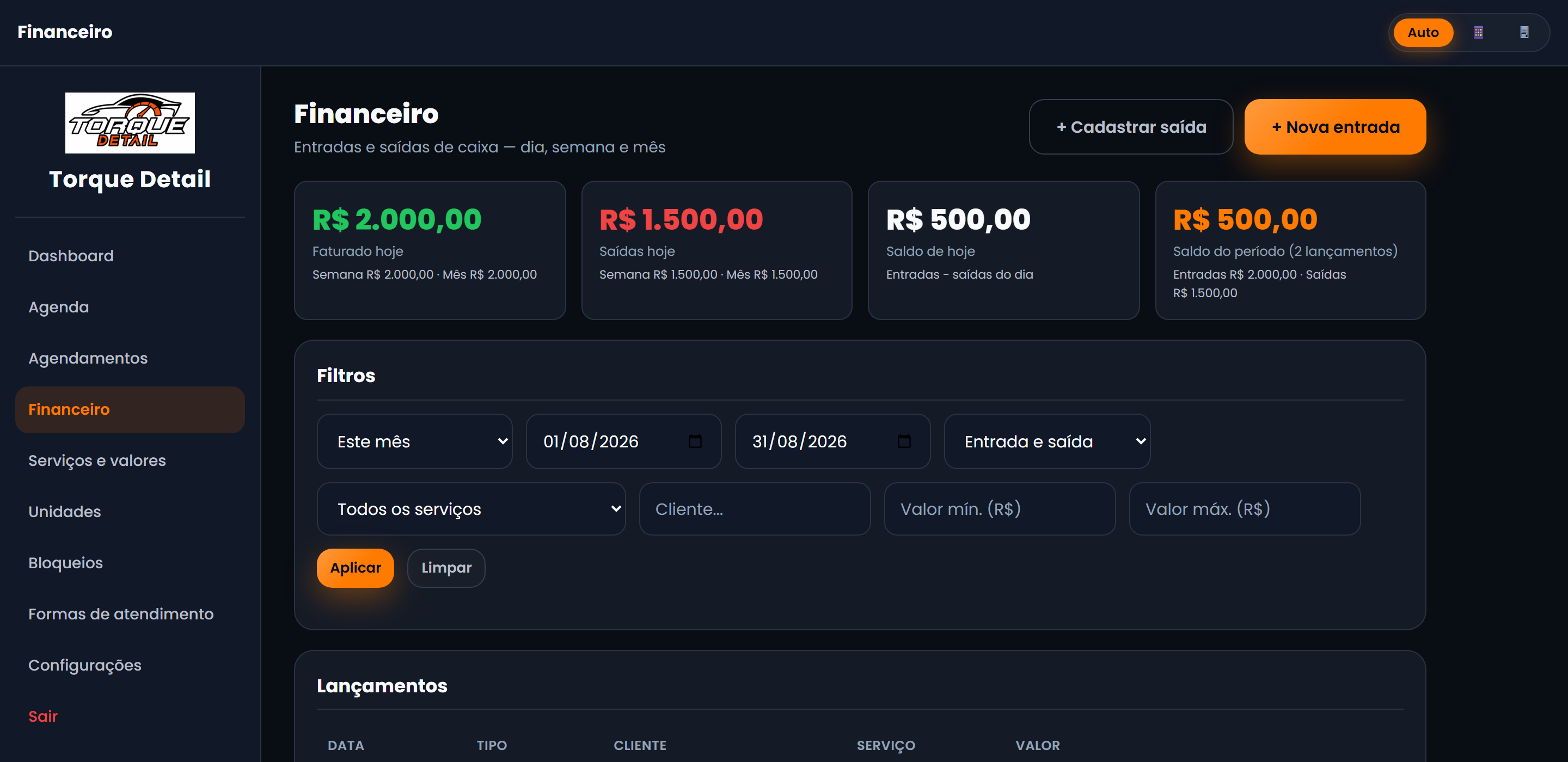 Tela do financeiro do AutoCore, com entradas e saídas do mês